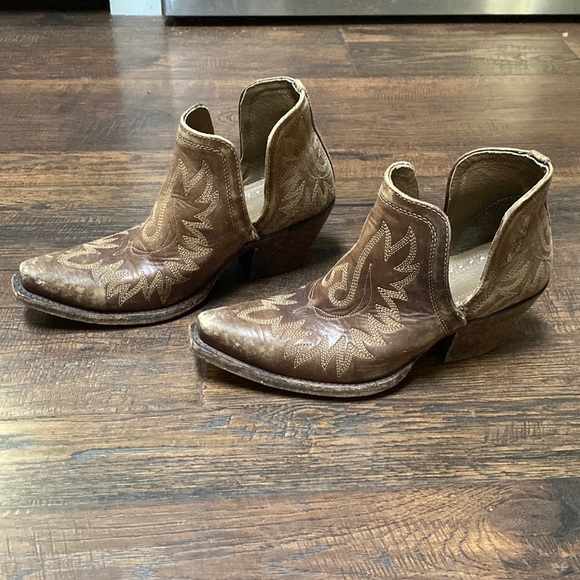 NWOT - Ariat Dixon western boot women’s size 7.5 loose fit - Picture 4 of 8
